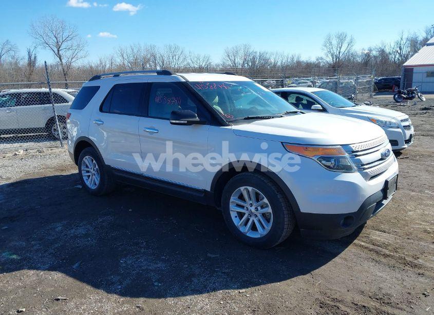 2014 Ford Explorer XLT (VIN 1FM5K7D94EGA27505) main photo