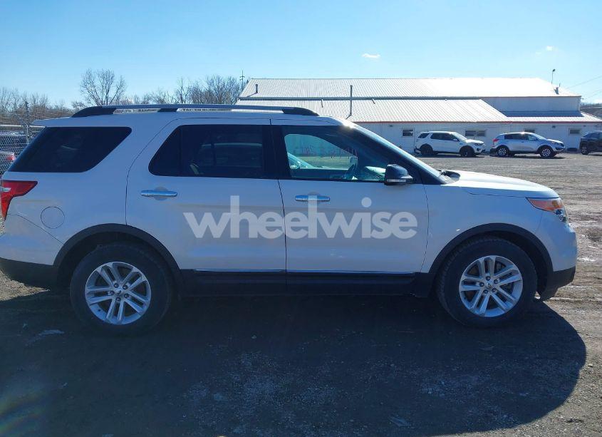 Photo 13 of 2014 Ford Explorer XLT (VIN 1FM5K7D94EGA27505)