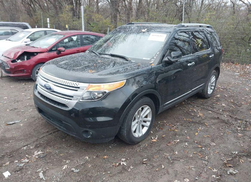 Photo 2 of 2013 Ford Explorer XLT (VIN 1FM5K7D95DGB38370)