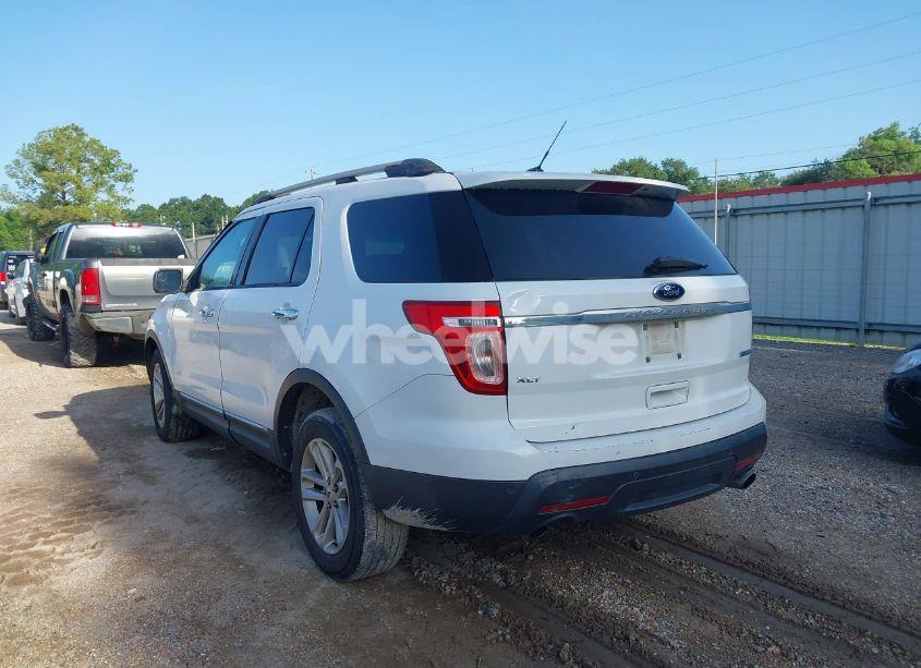 Photo 3 of 2013 Ford Explorer XLT (VIN 1FM5K7D95DGC47847)