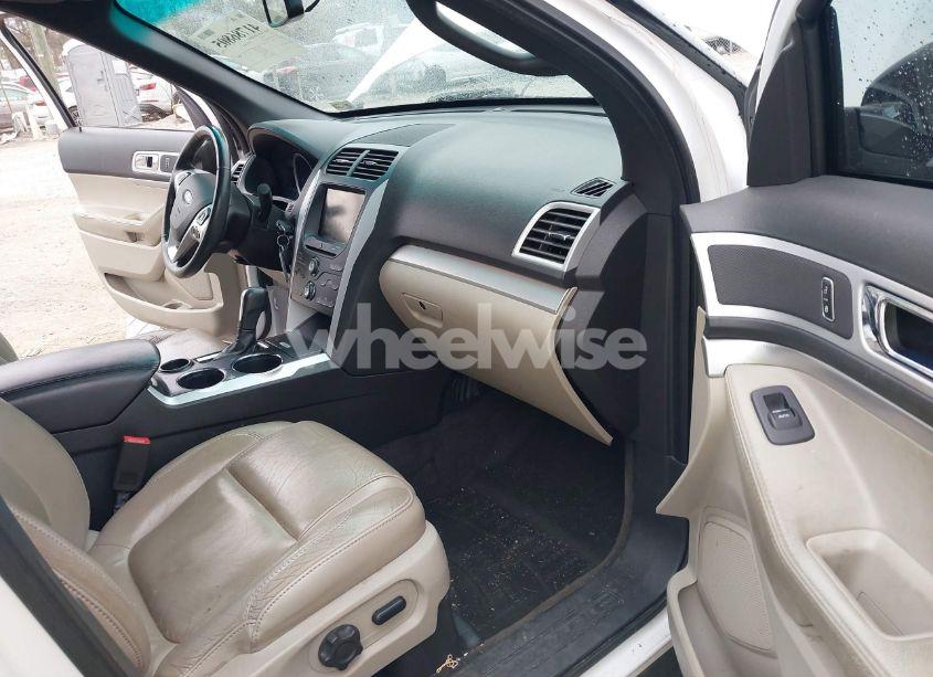 Photo 5 of 2013 Ford Explorer XLT (VIN 1FM5K7D97DGA65793)