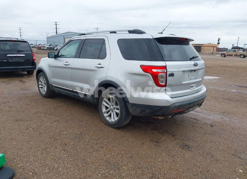 Photo 3 of 2013 Ford Explorer XLT (VIN 1FM5K7D9XDGA98416)