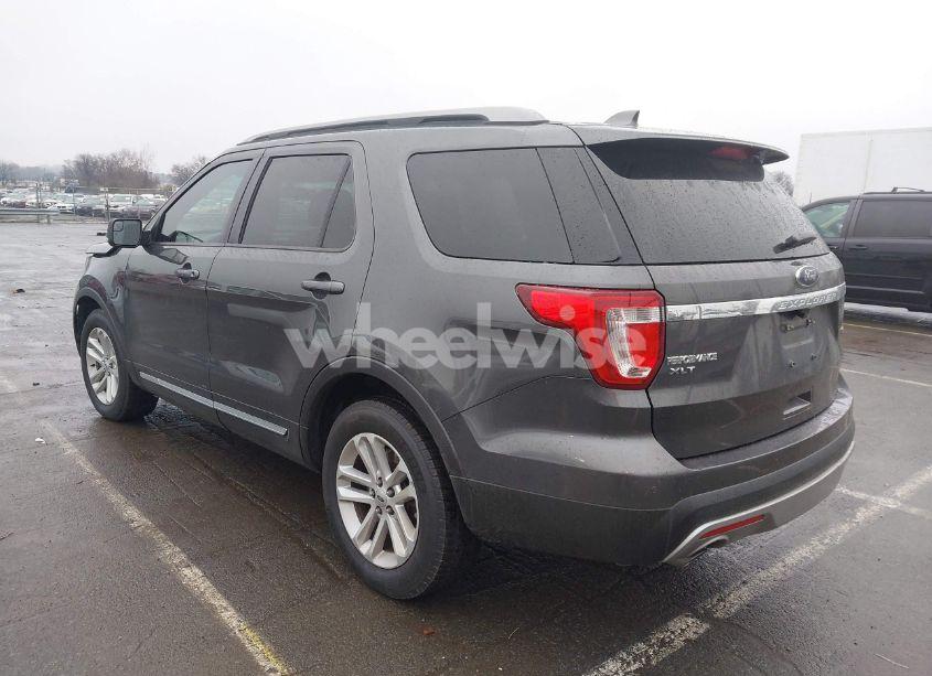 Photo 3 of 2016 Ford Explorer XLT (VIN 1FM5K7DH0GGC01189)