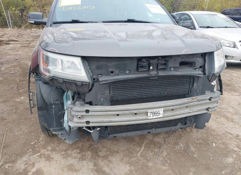 Photo 6 of 2017 Ford Explorer XLT (VIN 1FM5K7DH0HGA85526)