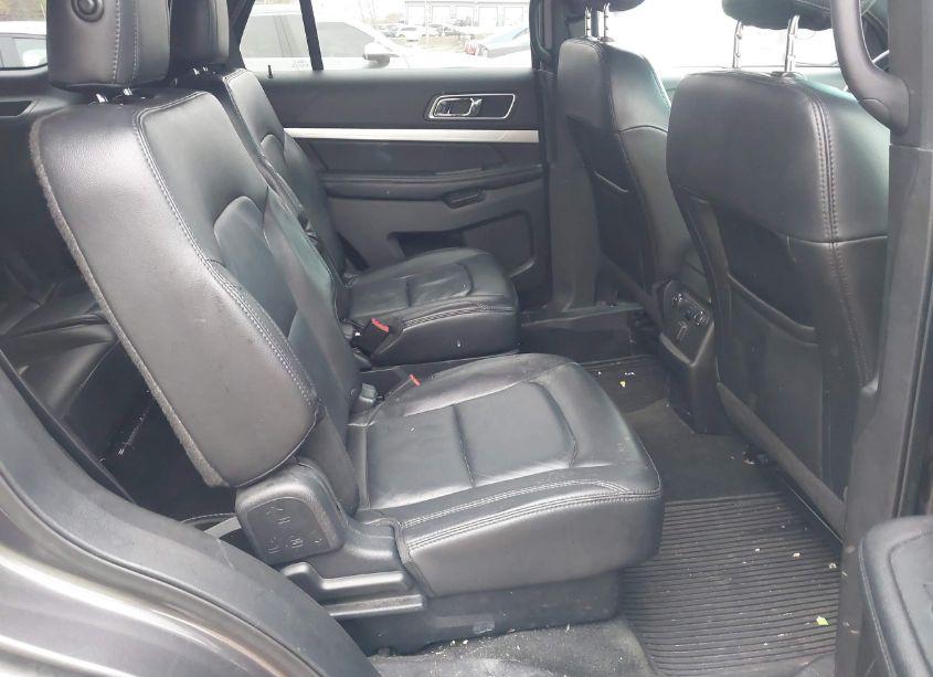 Photo 8 of 2017 Ford Explorer XLT (VIN 1FM5K7DH0HGA85526)