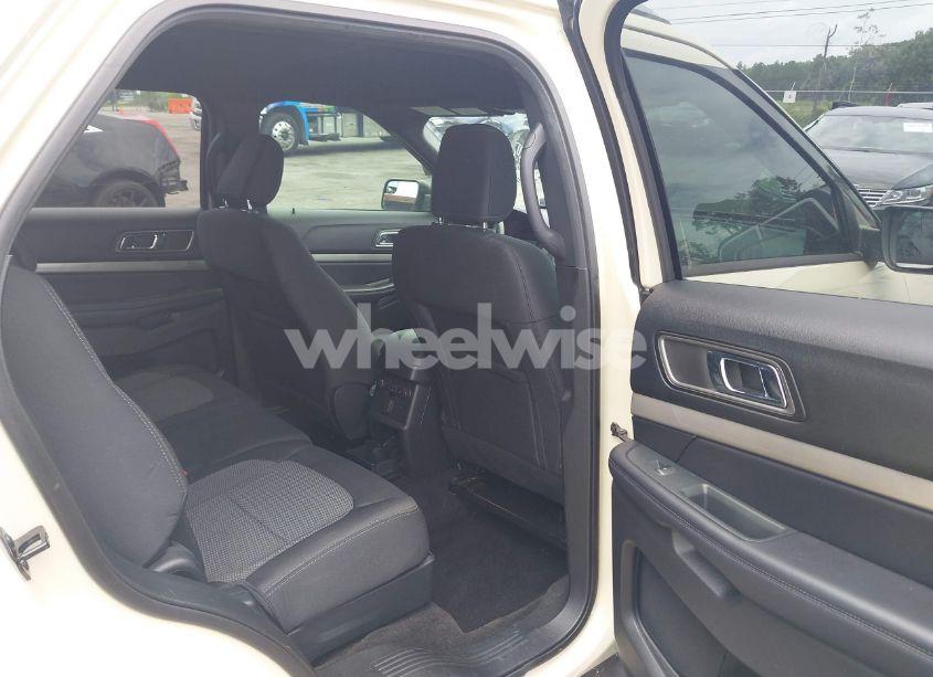 Photo 8 of 2018 Ford Explorer XLT (VIN 1FM5K7DH0JGA40219)