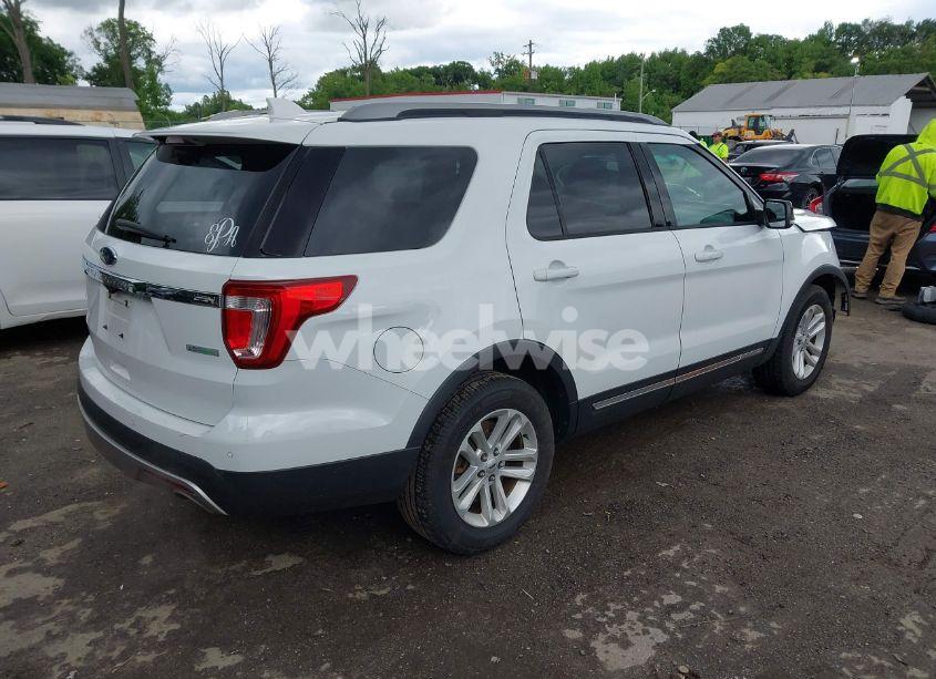 Photo 4 of 2017 Ford Explorer XLT (VIN 1FM5K7DH1HGA32060)