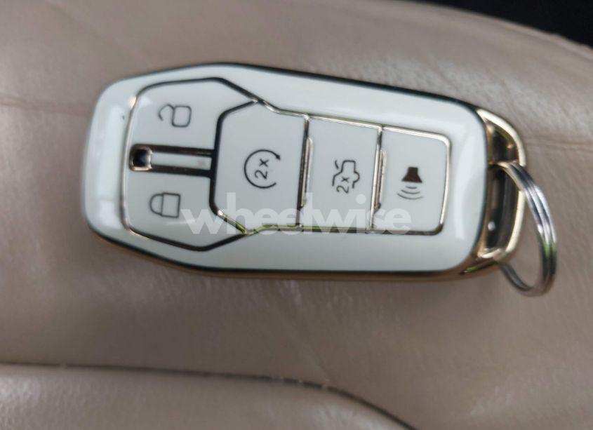 Photo 11 of 2017 Ford Explorer XLT (VIN 1FM5K7DH1HGC83144)