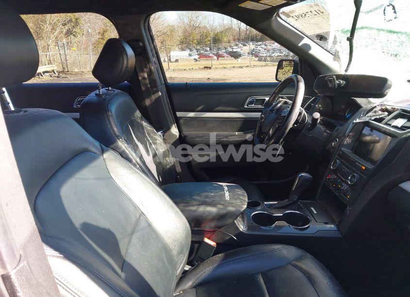Photo 5 of 2017 Ford Explorer XLT (VIN 1FM5K7DH1HGC89087)