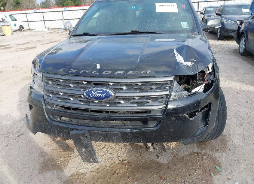 Photo 13 of 2018 Ford Explorer XLT (VIN 1FM5K7DH1JGA39905)
