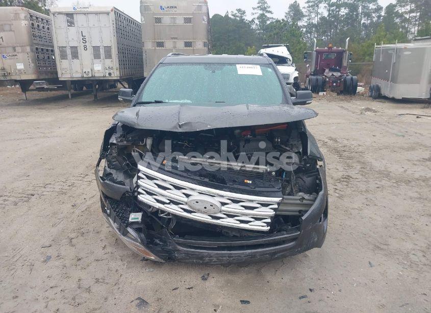 Photo 12 of 2019 Ford Explorer XLT (VIN 1FM5K7DH1KGB01563)