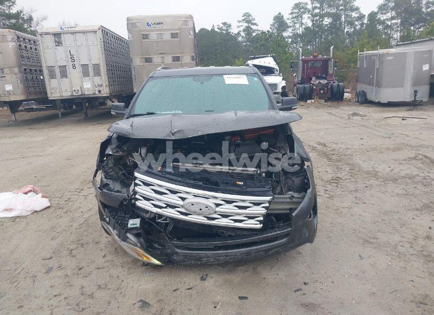 Photo 6 of 2019 Ford Explorer XLT (VIN 1FM5K7DH1KGB01563)