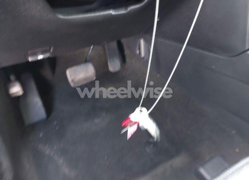 Photo 11 of 2016 Ford Explorer XLT (VIN 1FM5K7DH2GGB70138)