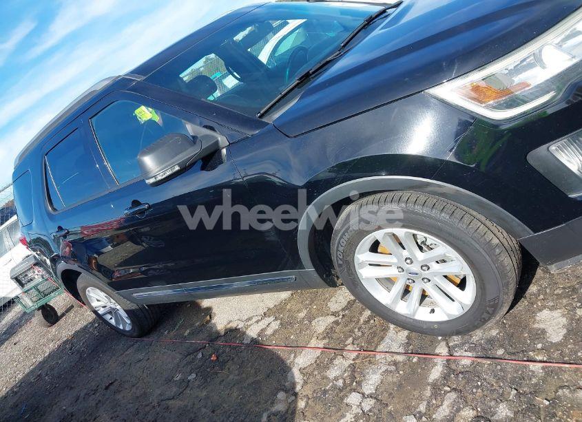 Photo 13 of 2016 Ford Explorer XLT (VIN 1FM5K7DH2GGB70138)