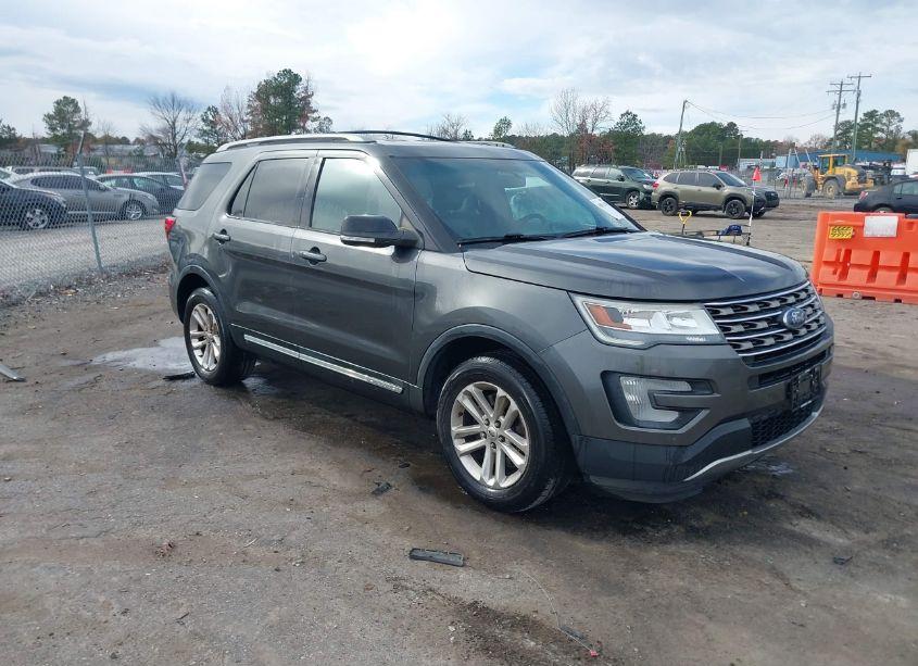 2016 Ford Explorer XLT (VIN 1FM5K7DH2GGC81417) main photo