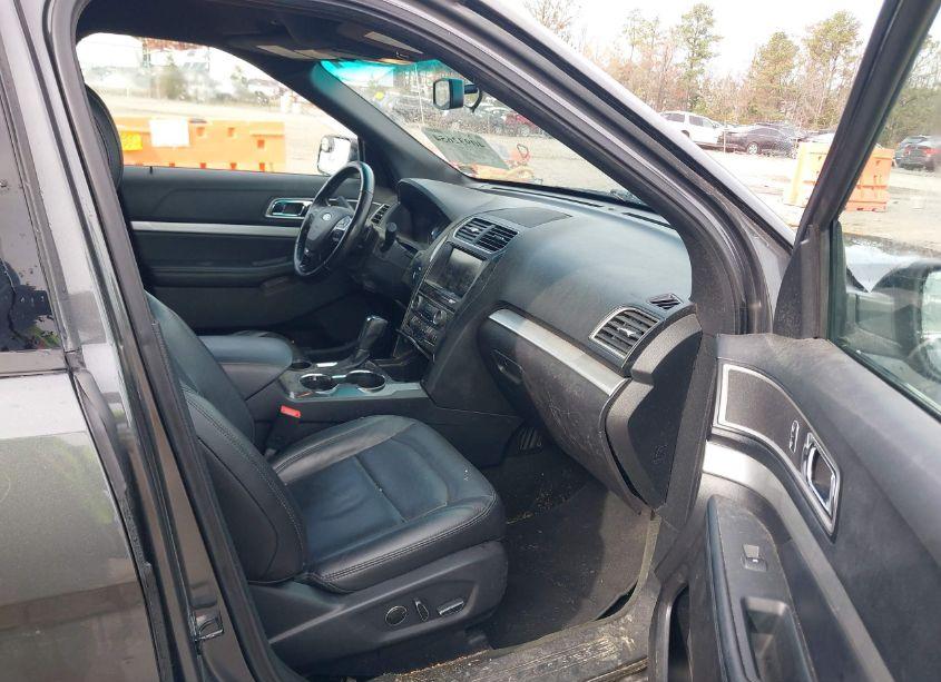 Photo 5 of 2016 Ford Explorer XLT (VIN 1FM5K7DH2GGC81417)