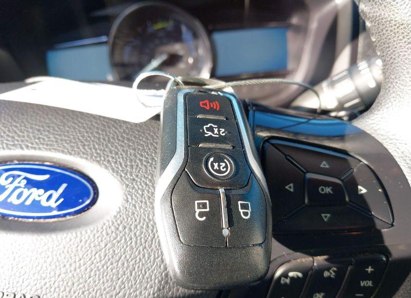 Photo 11 of 2016 Ford Explorer XLT (VIN 1FM5K7DH2GGD27196)