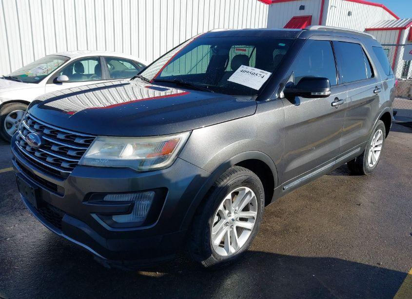 Photo 2 of 2016 Ford Explorer XLT (VIN 1FM5K7DH2GGD27196)
