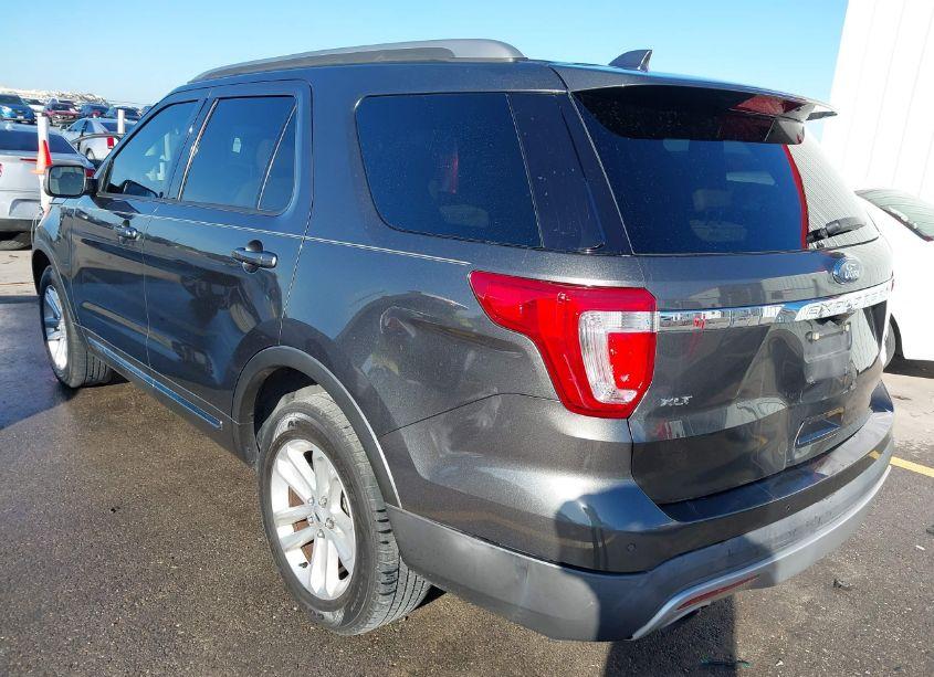 Photo 3 of 2016 Ford Explorer XLT (VIN 1FM5K7DH2GGD27196)