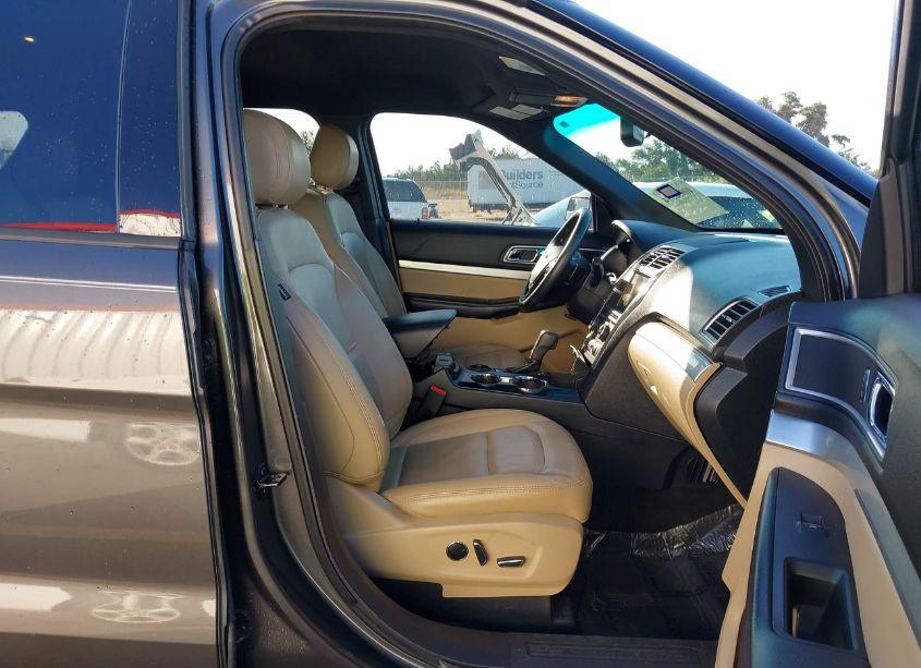 Photo 5 of 2016 Ford Explorer XLT (VIN 1FM5K7DH2GGD27196)