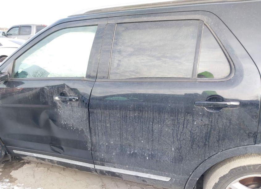 Photo 15 of 2018 Ford Explorer XLT (VIN 1FM5K7DH2JGA87722)