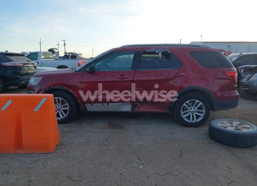 Photo 15 of 2016 Ford Explorer XLT (VIN 1FM5K7DH3GGB27332)