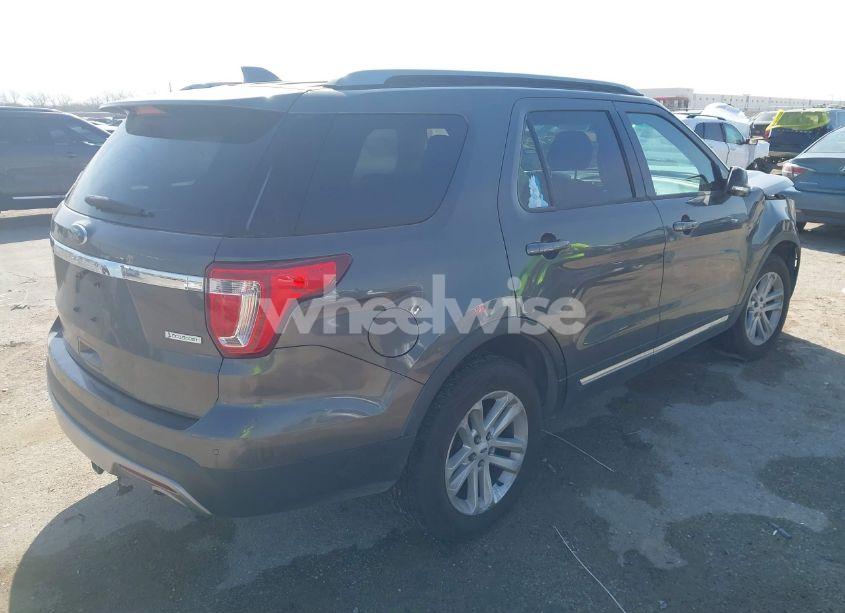 Photo 4 of 2017 Ford Explorer XLT (VIN 1FM5K7DH3HGD00123)