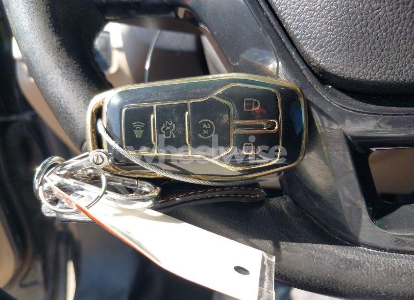 Photo 11 of 2016 Ford Explorer XLT (VIN 1FM5K7DH4GGB42518)