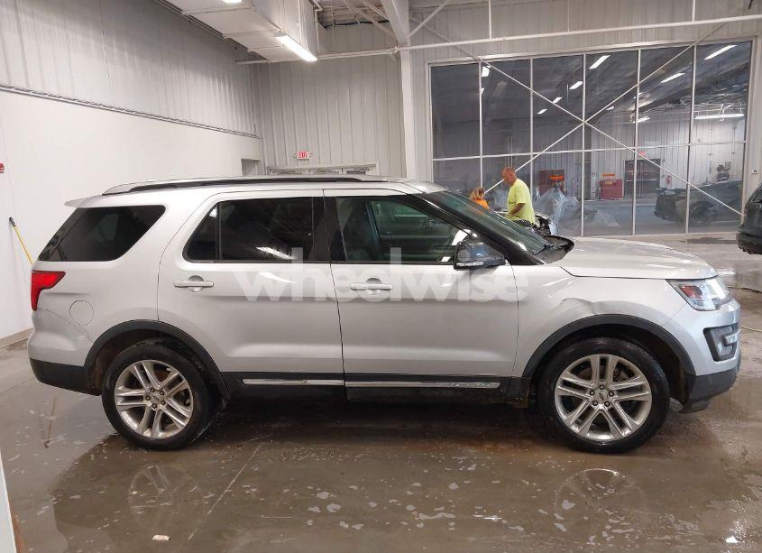 Photo 13 of 2017 Ford Explorer XLT (VIN 1FM5K7DH4HGD03404)