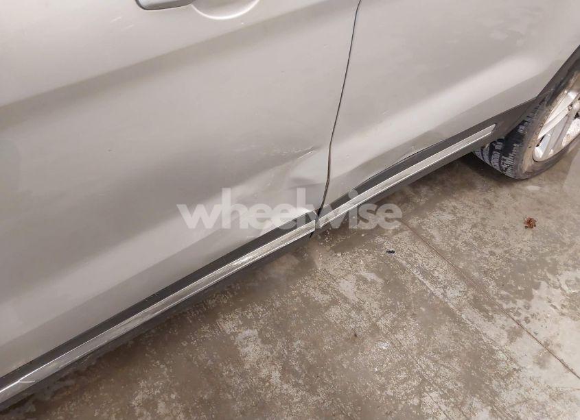 Photo 6 of 2017 Ford Explorer XLT (VIN 1FM5K7DH4HGD03404)