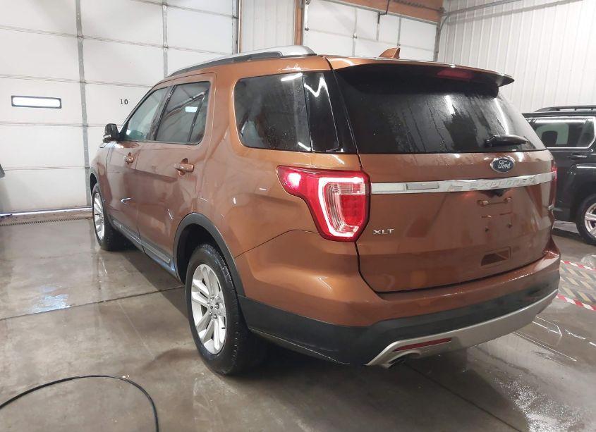 Photo 3 of 2017 Ford Explorer XLT (VIN 1FM5K7DH5HGB20528)