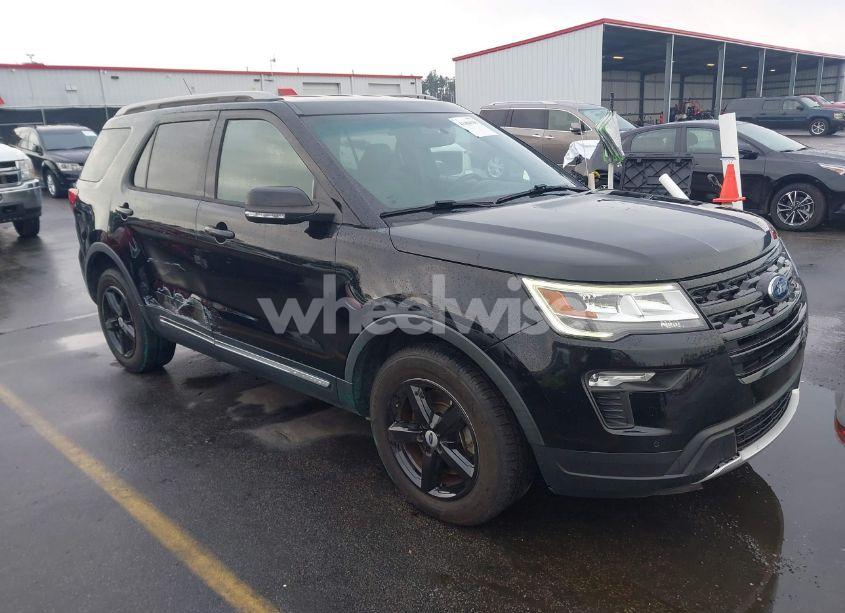 2018 Ford Explorer XLT (VIN 1FM5K7DH5JGC51433) main photo