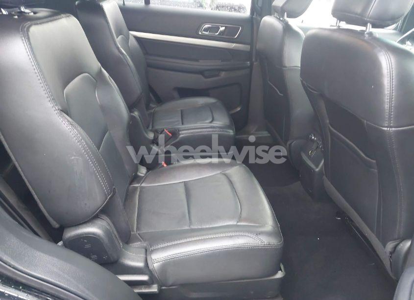 Photo 8 of 2018 Ford Explorer XLT (VIN 1FM5K7DH5JGC51433)