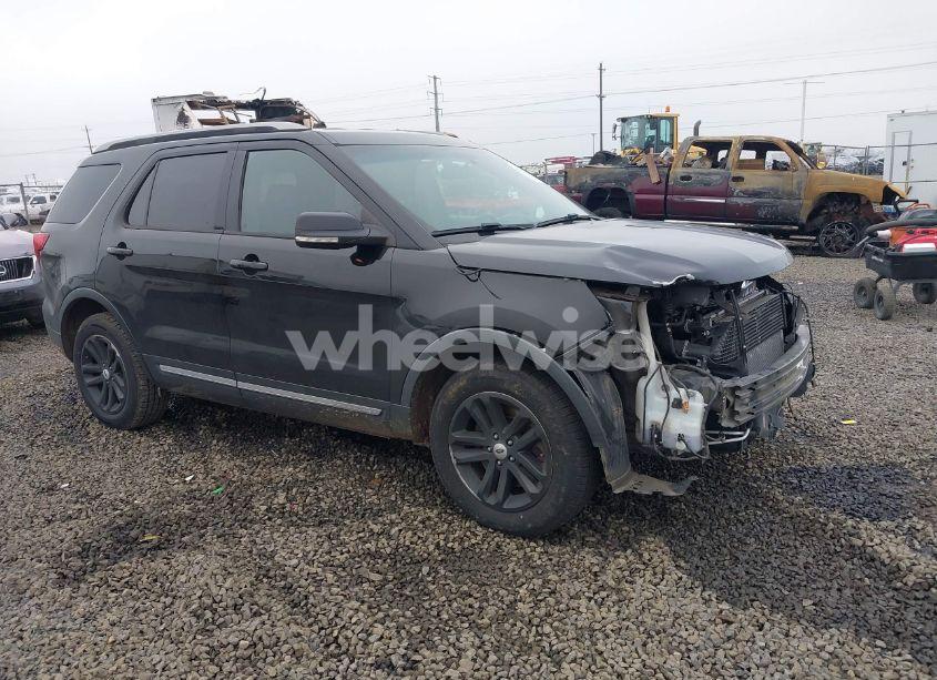 2017 Ford Explorer XLT (VIN 1FM5K7DH6HGB66451) main photo