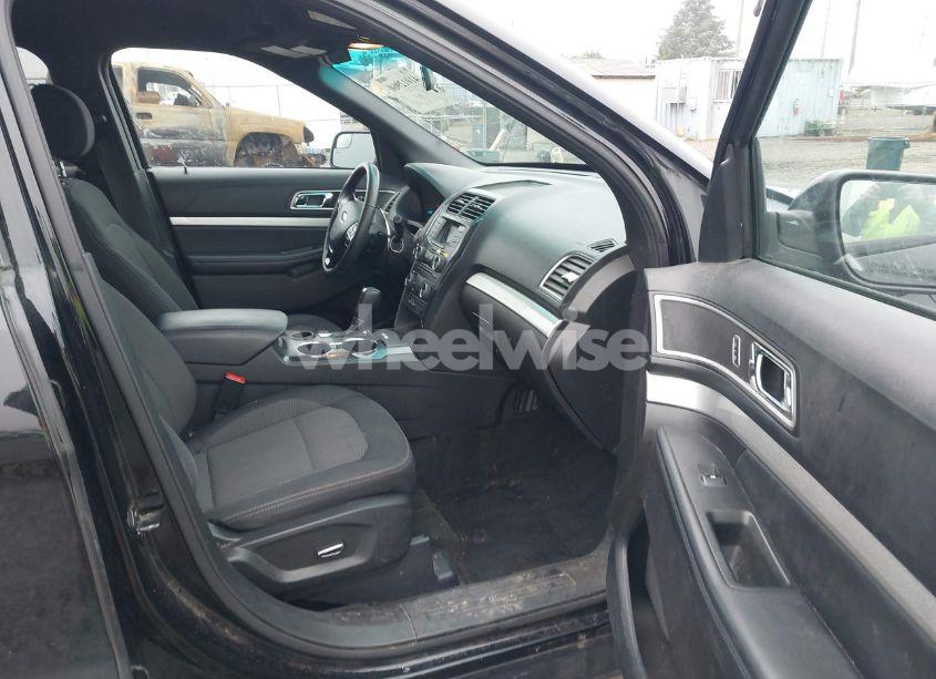 Photo 5 of 2017 Ford Explorer XLT (VIN 1FM5K7DH6HGB66451)