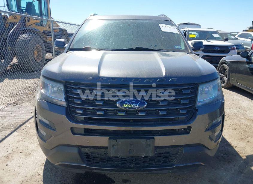 Photo 12 of 2017 Ford Explorer XLT (VIN 1FM5K7DH6HGC31749)
