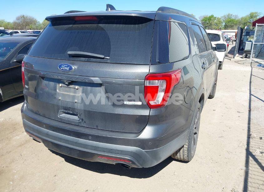 Photo 4 of 2017 Ford Explorer XLT (VIN 1FM5K7DH6HGC31749)