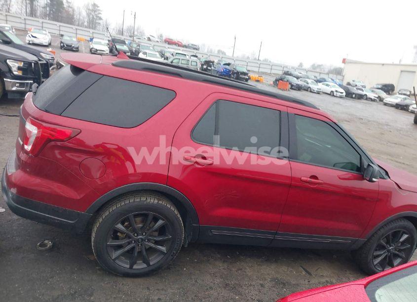 Photo 13 of 2019 Ford Explorer XLT (VIN 1FM5K7DH6KGA57902)