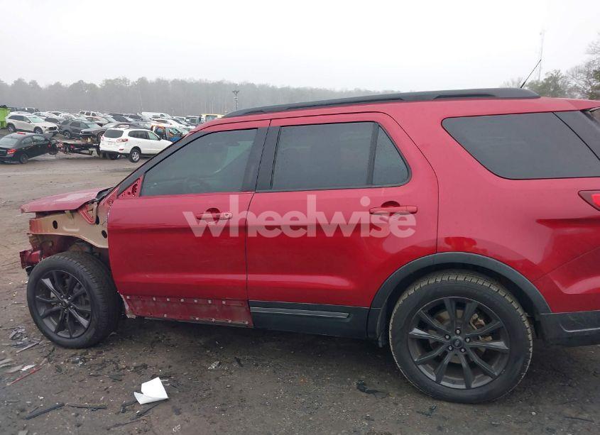 Photo 14 of 2019 Ford Explorer XLT (VIN 1FM5K7DH6KGA57902)