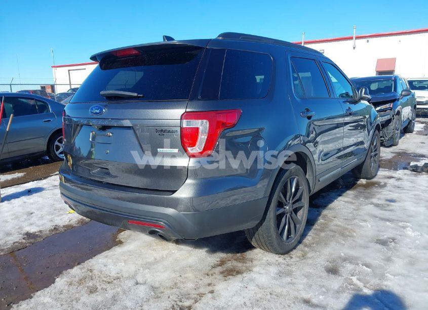 Photo 4 of 2017 Ford Explorer XLT (VIN 1FM5K7DH8HGD54498)