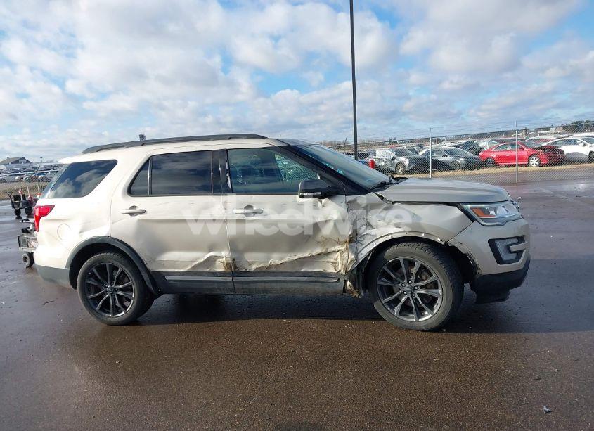Photo 13 of 2017 Ford Explorer XLT (VIN 1FM5K7DH8HGE22766)