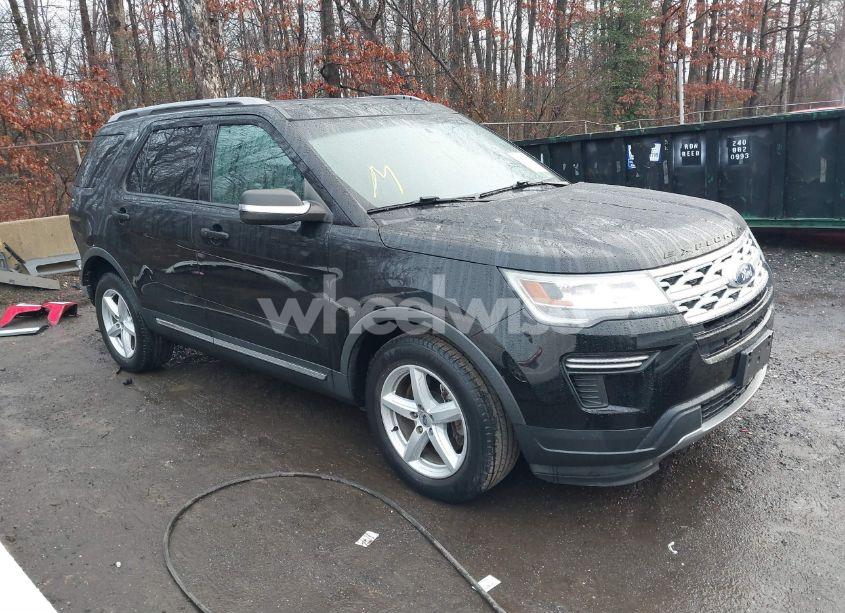 2018 Ford Explorer XLT (VIN 1FM5K7DH8JGC64628) main photo