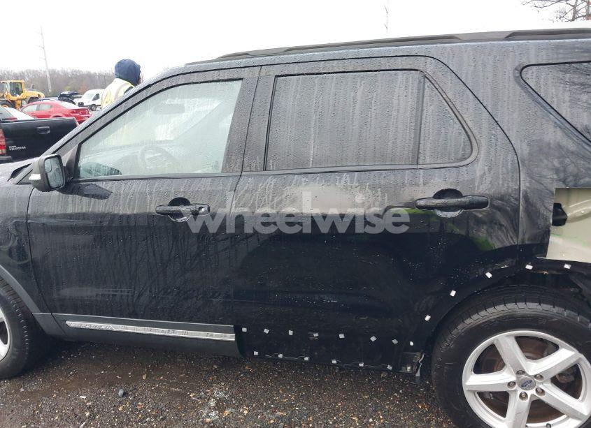 Photo 15 of 2018 Ford Explorer XLT (VIN 1FM5K7DH8JGC64628)