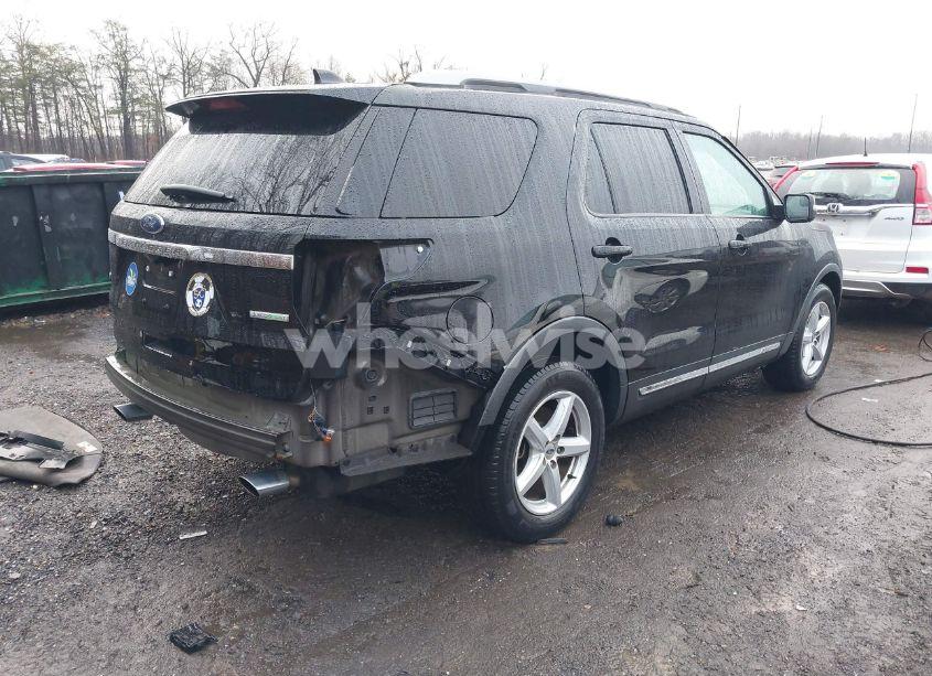 Photo 4 of 2018 Ford Explorer XLT (VIN 1FM5K7DH8JGC64628)