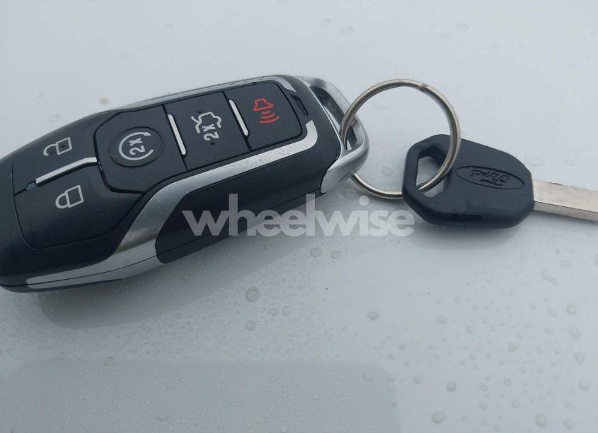 Photo 11 of 2016 Ford Explorer XLT (VIN 1FM5K7DH9GGA82817)