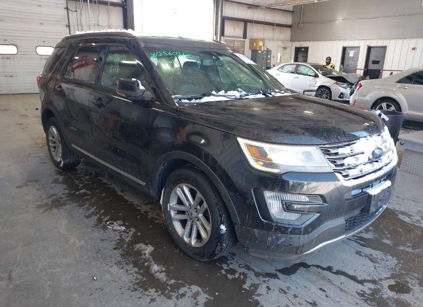 2017 Ford Explorer XLT (VIN 1FM5K7DH9HGA32078) main photo
