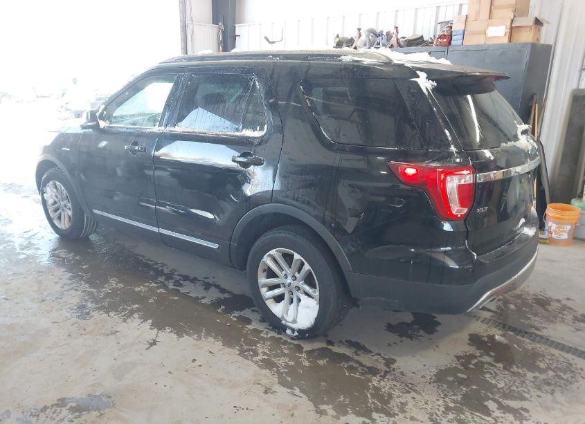 Photo 3 of 2017 Ford Explorer XLT (VIN 1FM5K7DH9HGA32078)