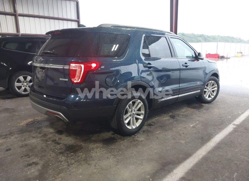 Photo 4 of 2017 Ford Explorer XLT (VIN 1FM5K7DH9HGB38952)