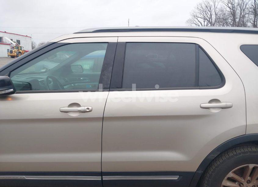 Photo 14 of 2017 Ford Explorer XLT (VIN 1FM5K7DH9HGB50728)