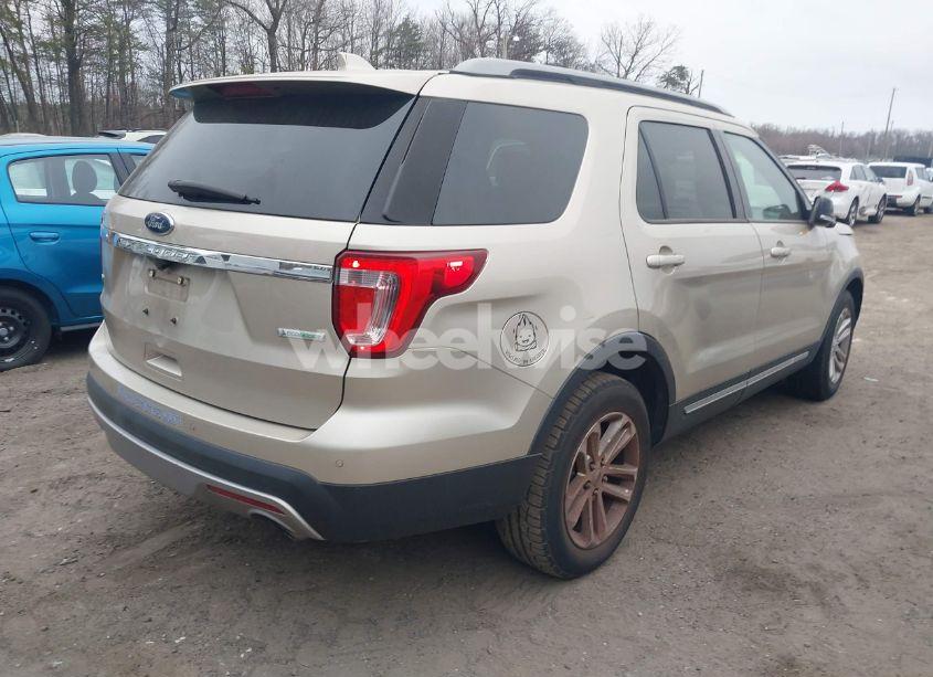 Photo 4 of 2017 Ford Explorer XLT (VIN 1FM5K7DH9HGB50728)